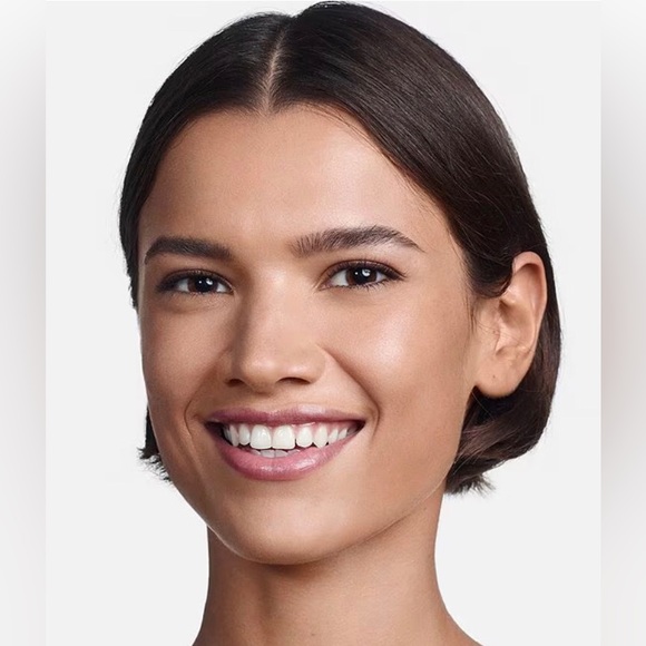 🌟NIB🌟 Vanilla Even Better Refresh Hydrating & Repairing Foundation SEALED! - Picture 5 of 9